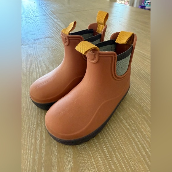 Zara Kids Waterproof Rain Boots - Sandy Pink and Purple, Toddler 6.5 - Picture 3 of 8